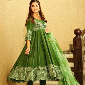 SEAWEED GREEN SILK EMBROIDERED SUIT SET