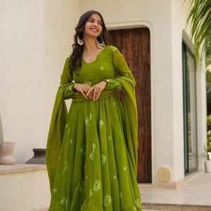 Aashi green organza suit