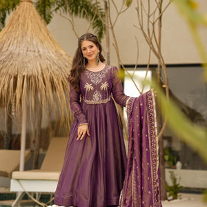 Ishani cosmos suit set