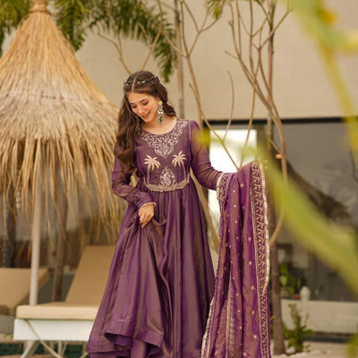 Ishani cosmos suit set