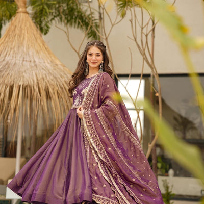 Ishani cosmos suit set