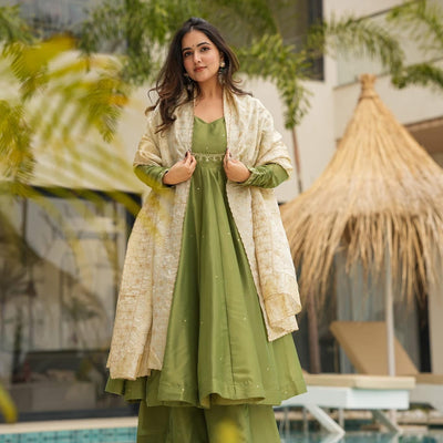 Pista green cosmos suit set