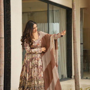 Walnut charm silk suit set