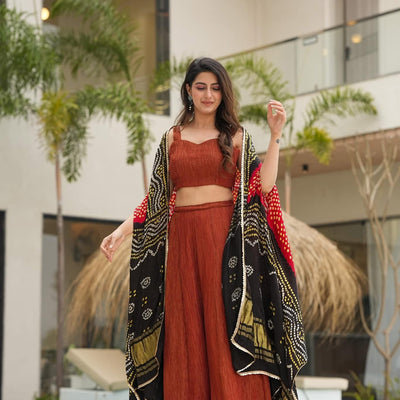 Jaishree cosmos shrug set