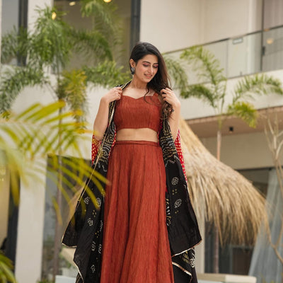 Jaishree cosmos shrug set