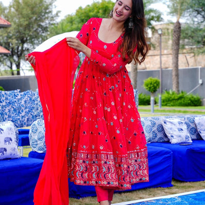 Cinnabar embroidered suit set