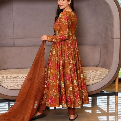 Santori Floral print suit set