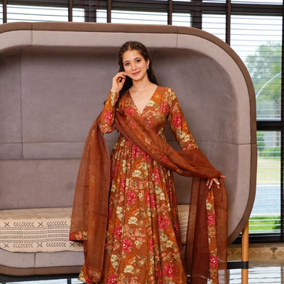 Santori Floral print suit set
