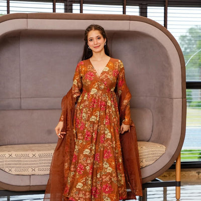 Santori Floral print suit set
