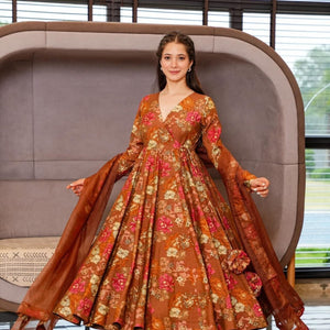 Santori Floral print suit set