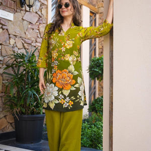 HAZEL GREEN EMBROIDERED SET