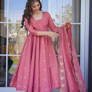 Inaaya cosmos heavy suit set