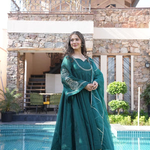 Alluring green chanderi suit set