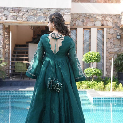 Alluring green chanderi suit set