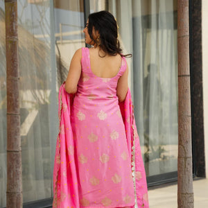 Roshni pink silk kurta set