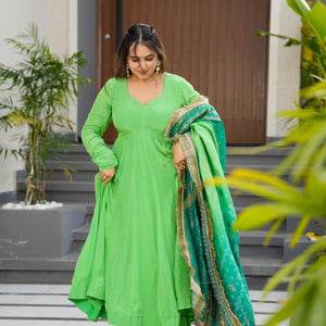 Zainab green crepe suit set