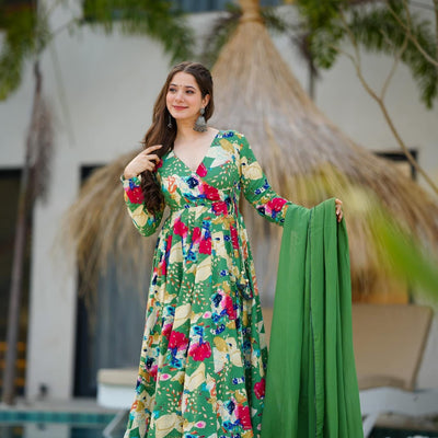 Zayra green rayon suit set