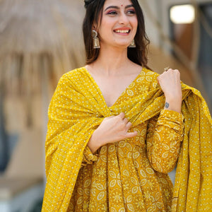 Vastra yellow cotton suit set