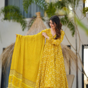 Vastra yellow cotton suit set