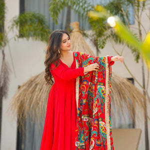 Victoria red soothing suit set