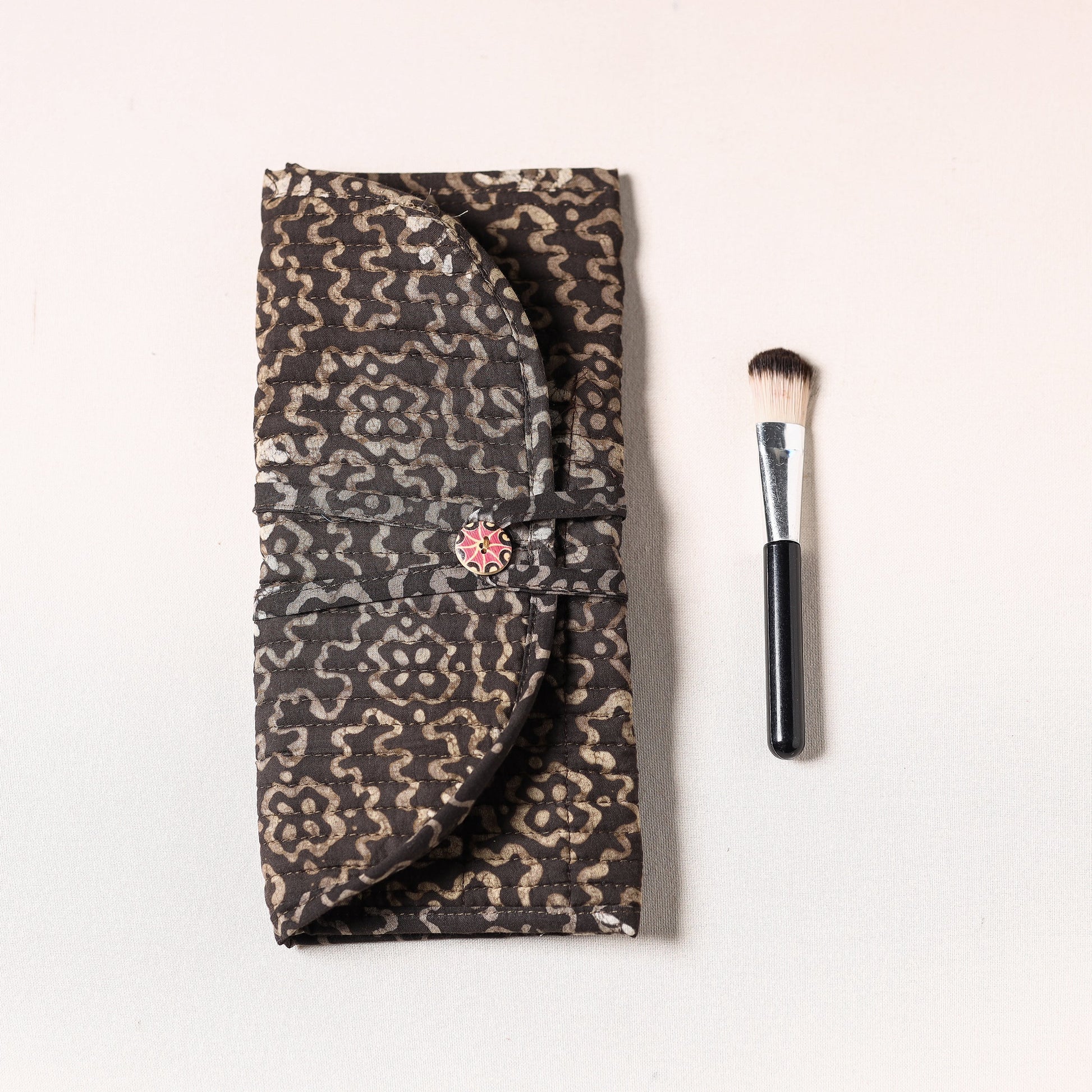 Brown - Bagru Fabric Multipurpose Segmented Make-up Brush Wrap Pouch/Case
