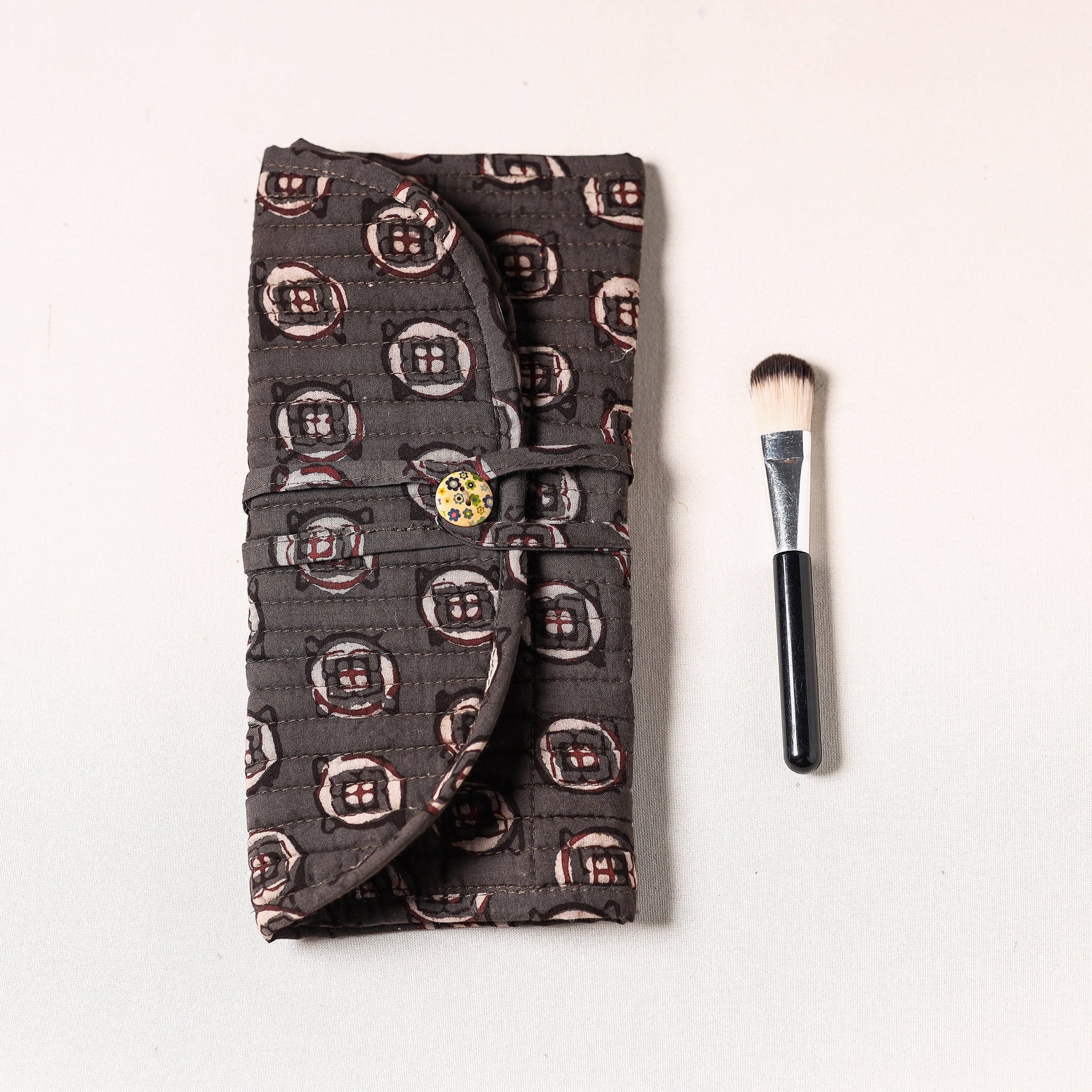 Brown - Bagru Fabric Multipurpose Segmented Make-up Brush Wrap Pouch/Case