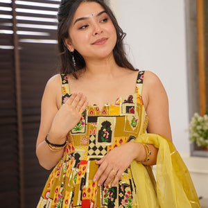 Gaurangi yellow heavy maxi set