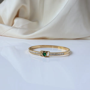 Heart Oasis Sleek 18K Gold Plated Bangle