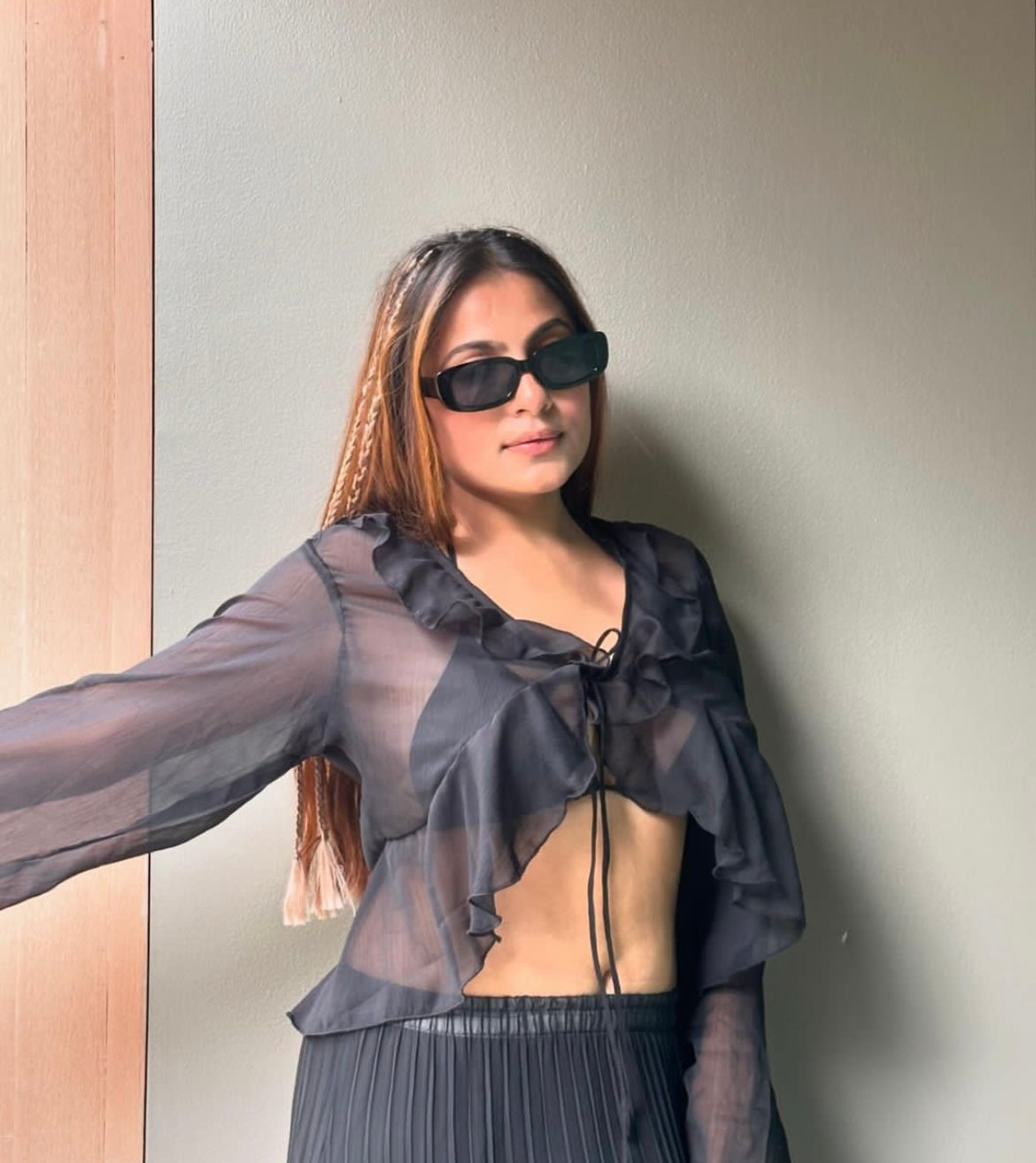 Ruffle Shrug Combo-Black & Wine