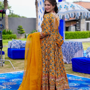Sana heavy embroidered suit set