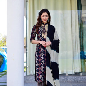 Malini muslin Straight set