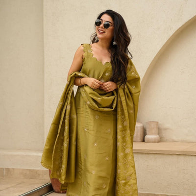 Ashley Cosmos kurta set