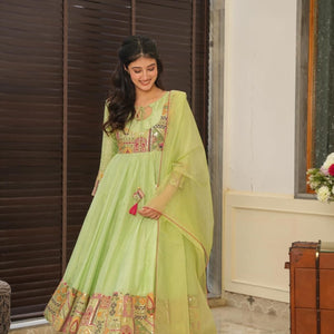 Nivedita silk suit set