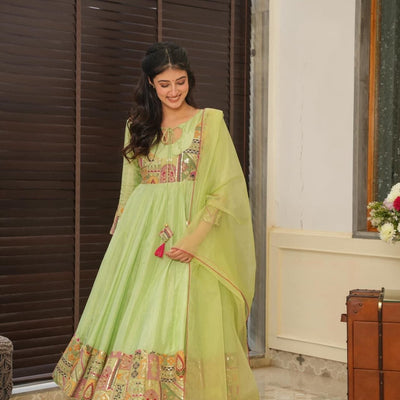 Nivedita silk suit set