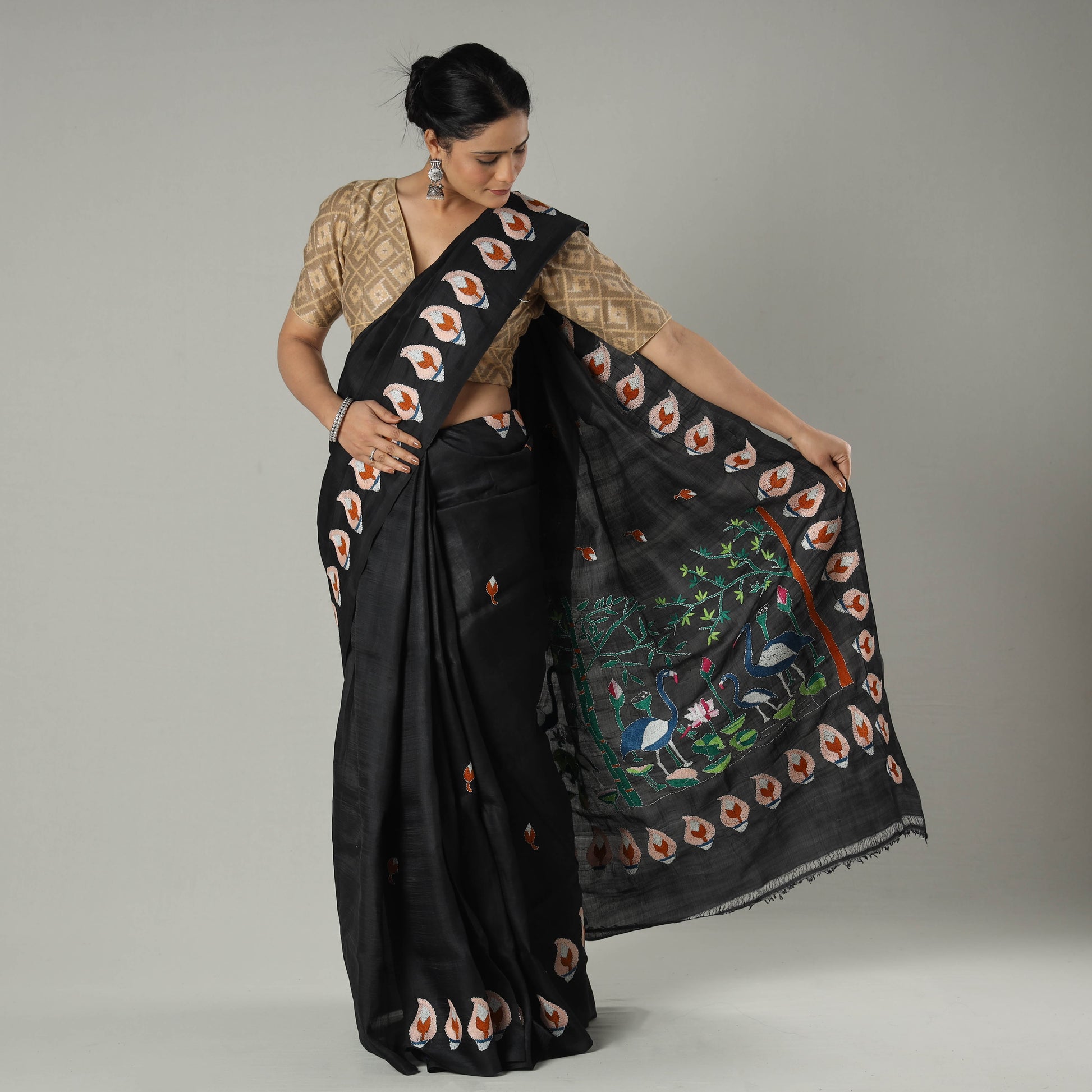 Black - Bengal Kantha Embroidery Bishnupuri Silk Handloom Saree