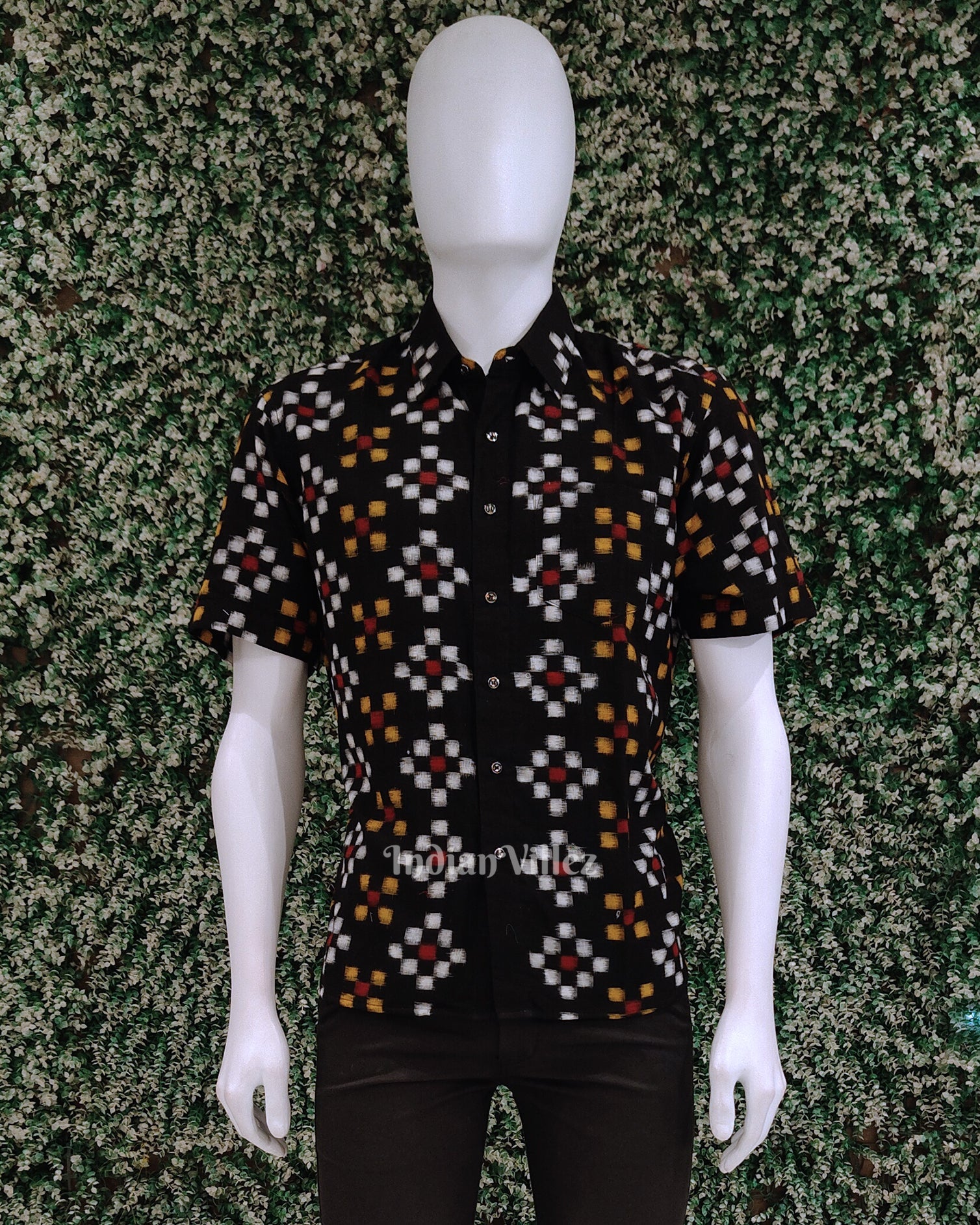 Black Pasapali Odisha Ikat Cotton Half Sleeve Shirt for Men