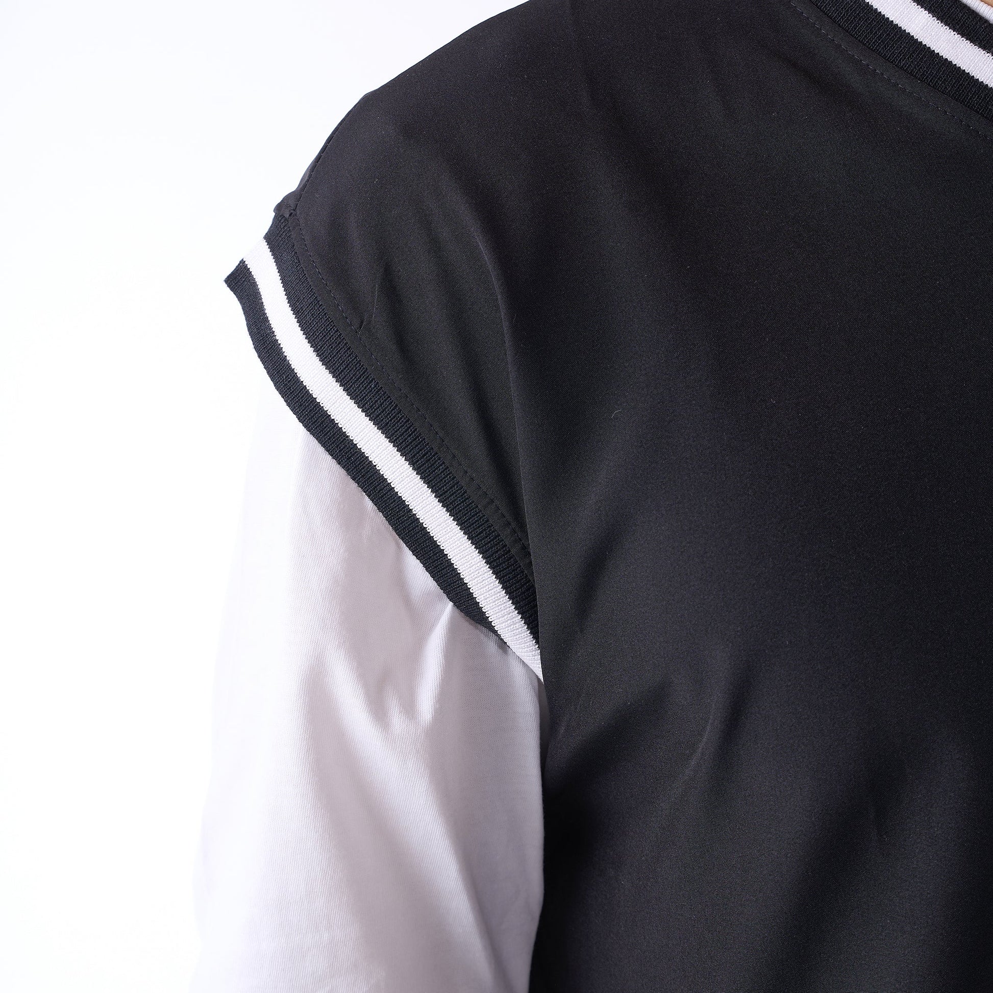 Black V-neck oversized air vest