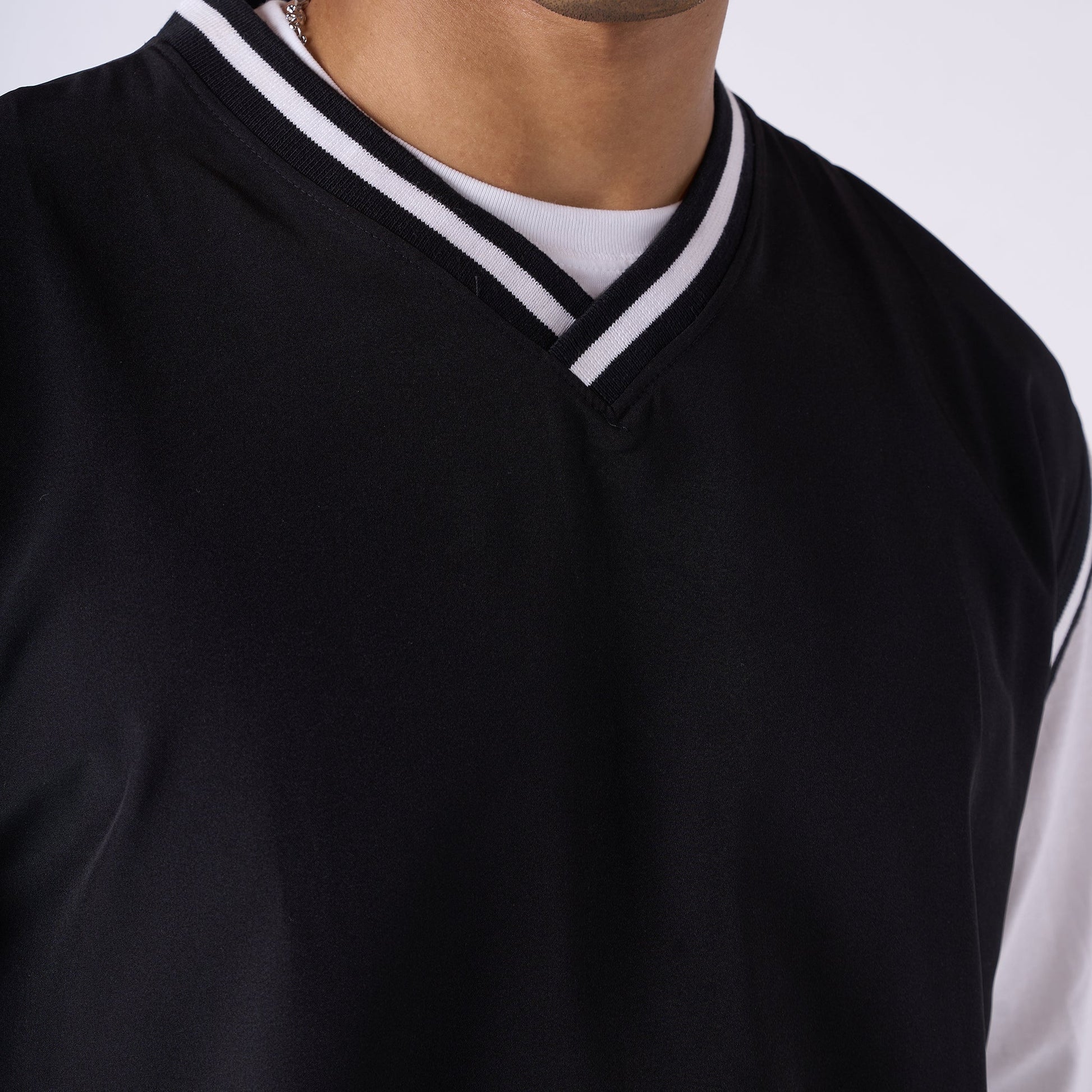 Black V-neck oversized air vest
