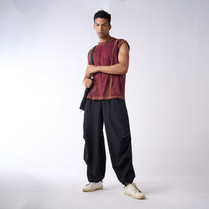 Crew neck oversized vest with contrast embroidery