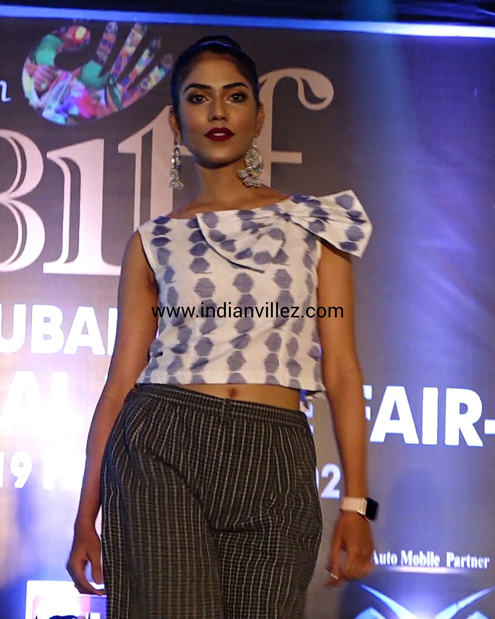 White and Sky Cotton Ikat Handloom Crop Top With Bow Detail