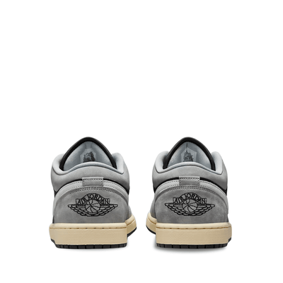Air Jordan 1 Low SE Light Smoke Grey