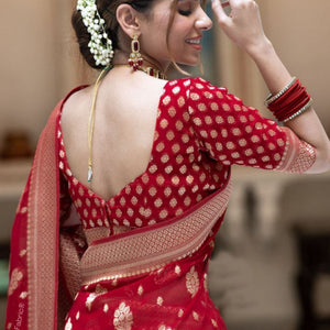 Red Banarasi Silk Saree With Blouse Piece