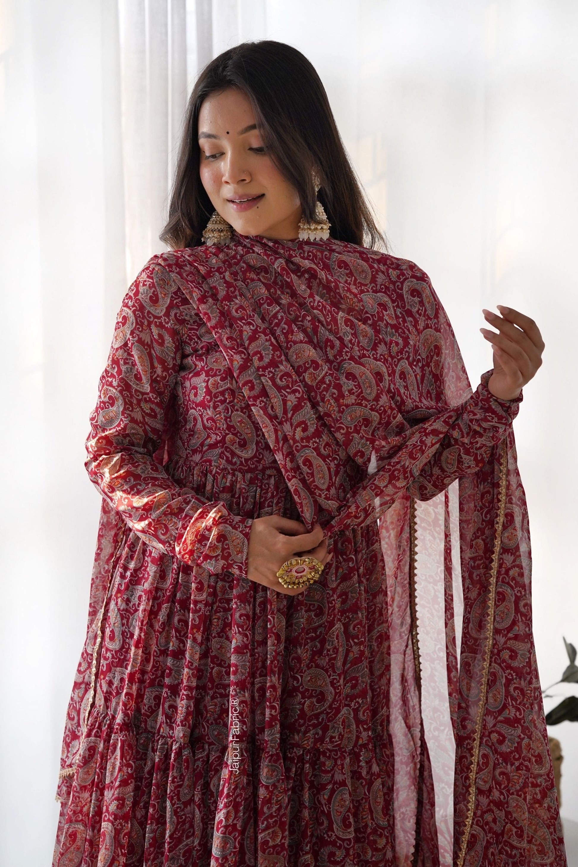 Printed Georgette Tiered Abaya Style Suit in Red