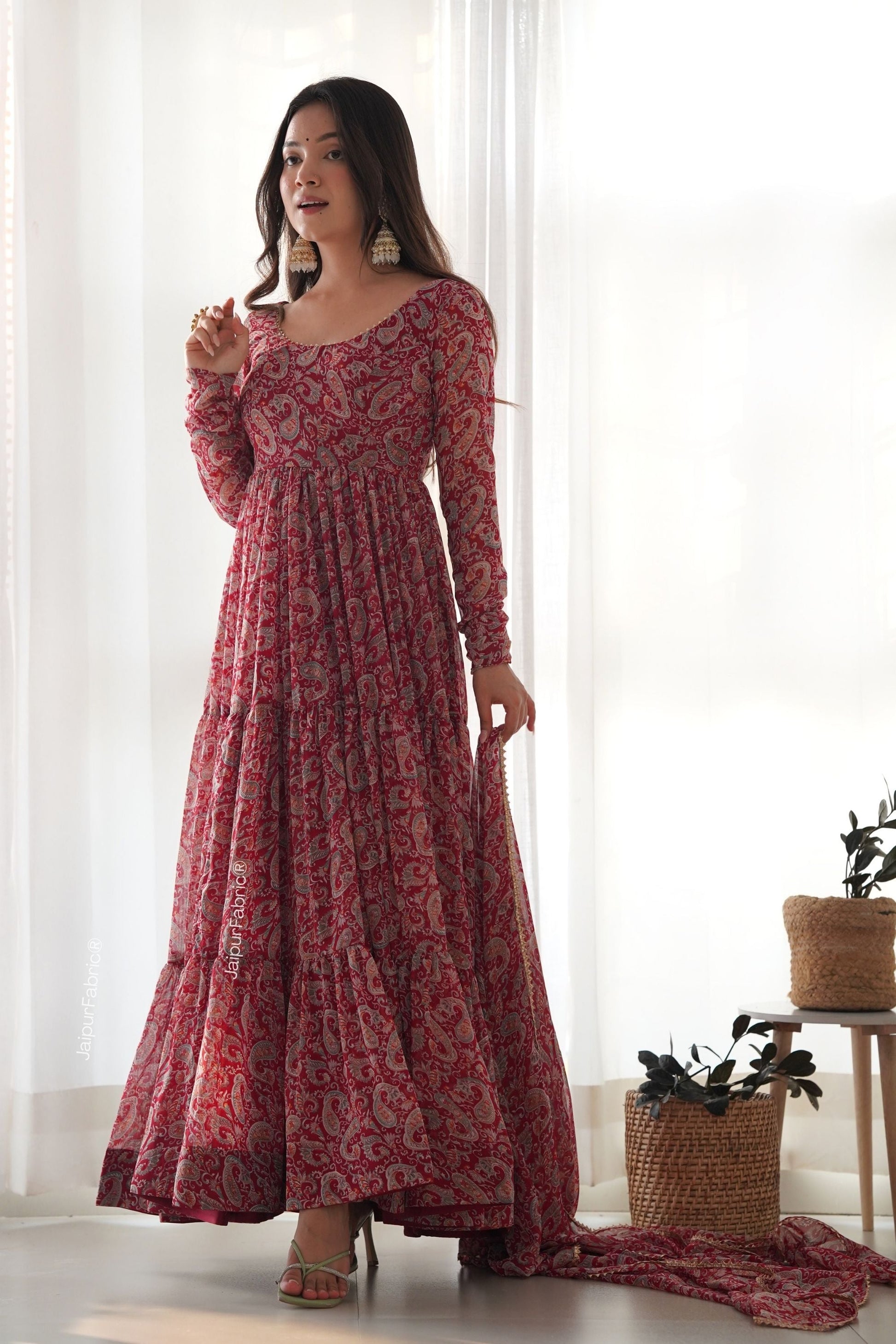 Printed Georgette Tiered Abaya Style Suit in Red