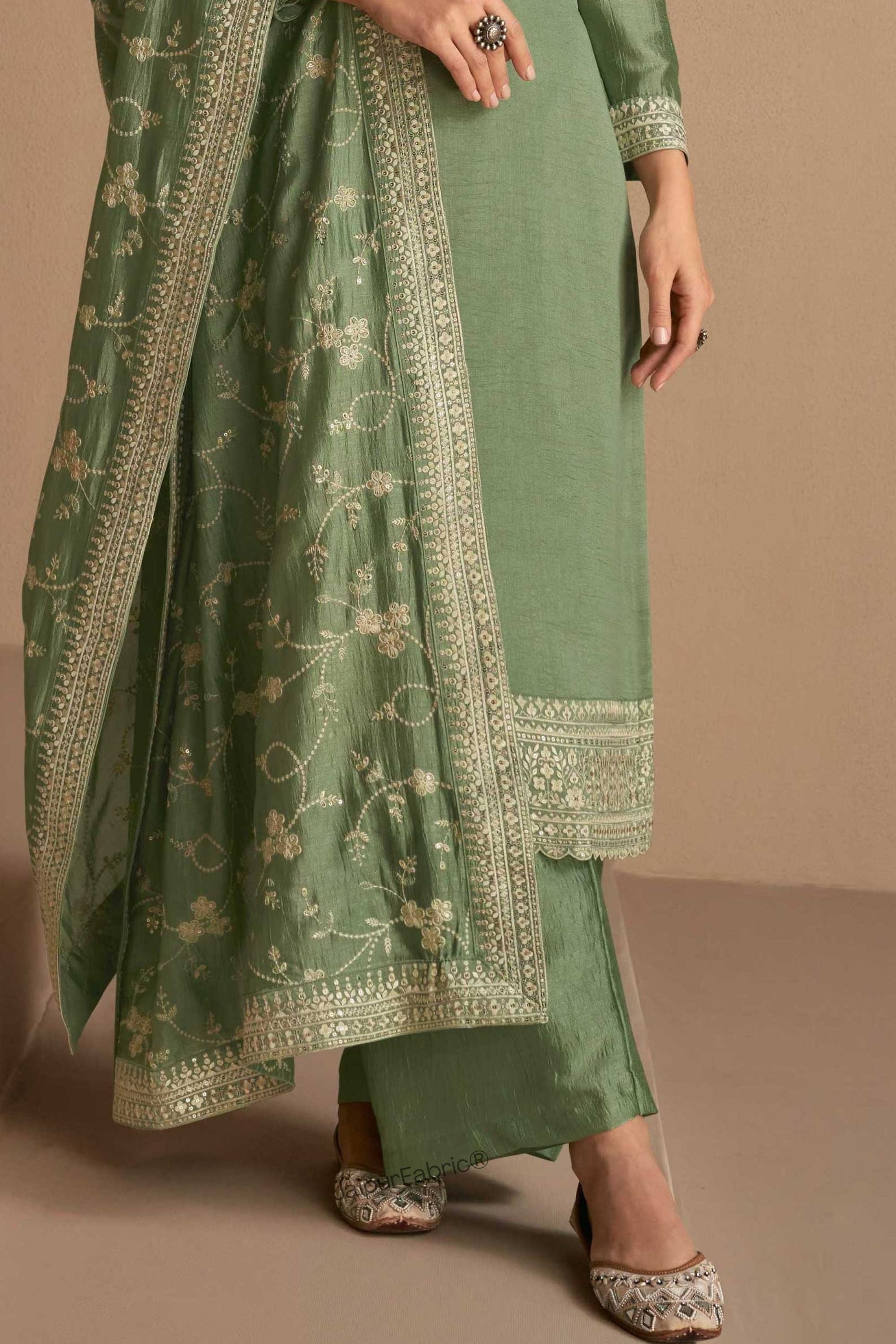 Green Chinon Silk Plus Size (Upto 5Xl Size) Kameez Pant Suit For Indian Festivals & Weddings - Thread Embroidery Work