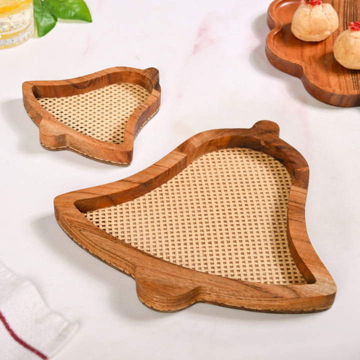 Set Of 2 Jingle Bells Wooden Platters With Rattan Weave