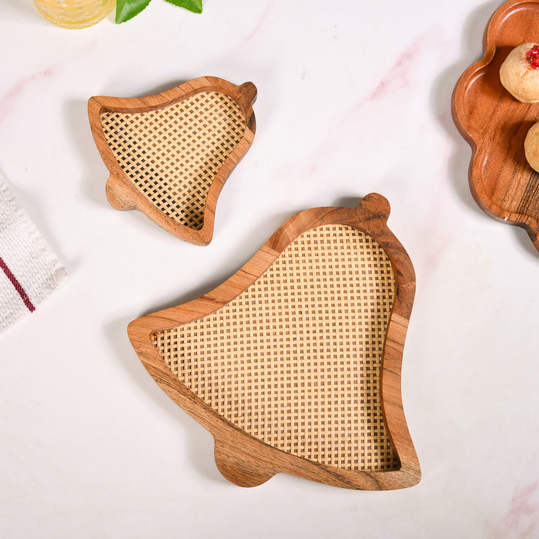 Set Of 2 Jingle Bells Wooden Platters With Rattan Weave