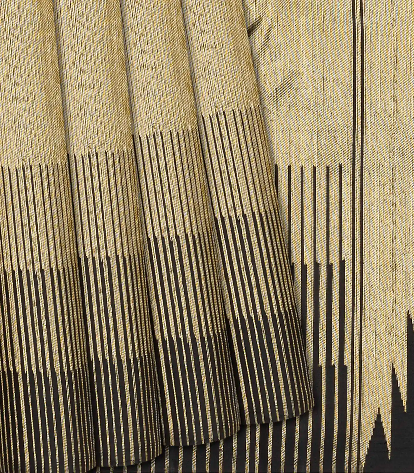 Black Handloom Kanchipuram Silk Saree With Combtooth Border-Black