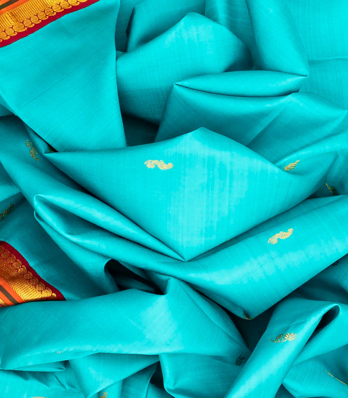 Turquoise Handloom Kanchipuram Korvai Silk Saree With Mango Buttas-Turquoise