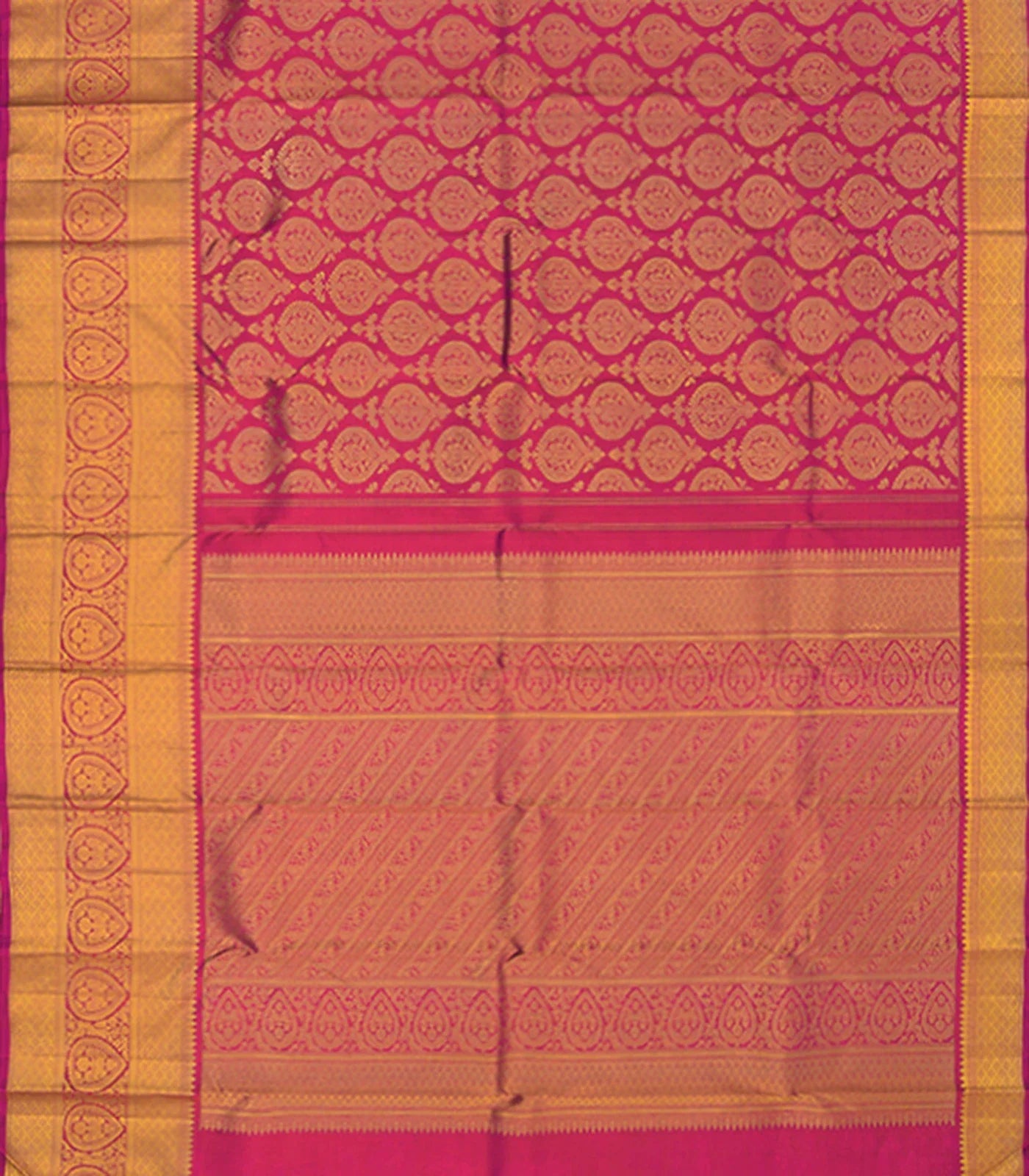 Magenta  Handwoven Kanchipuram silk Saree With Floral Motifs -Magenta